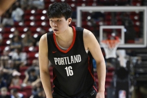 美媒：杨瀚森至少能到比尔-沃顿的水平 说像约基奇还为时过早