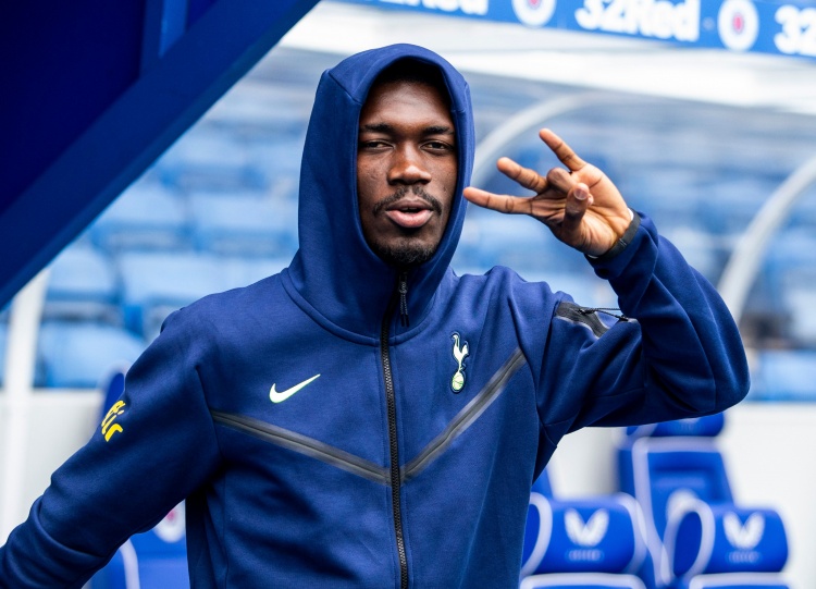 九游娱乐APP入口-土媒：穆里尼奥亲自多次劝说比苏马加盟，热刺方面要价2000万英镑