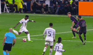 九游娱乐APP入口-失误葬送整场出色发挥，拜仁成也诺伊尔败也诺伊尔